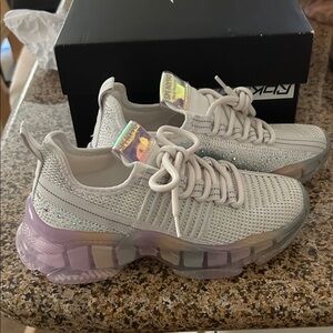 Steve Madden Maxima Rhinestone Sneakers Size 3 NWOT